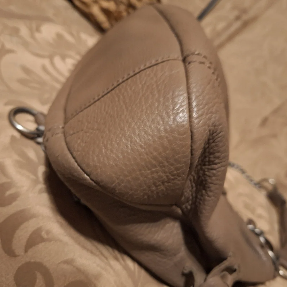 The sak gray leather hobo shoulder bag EUC